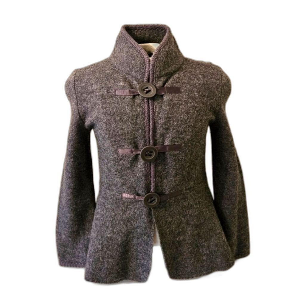 100% Wool boucle Cynthia Rowley Gray Coat Jacket with toggle style buttons